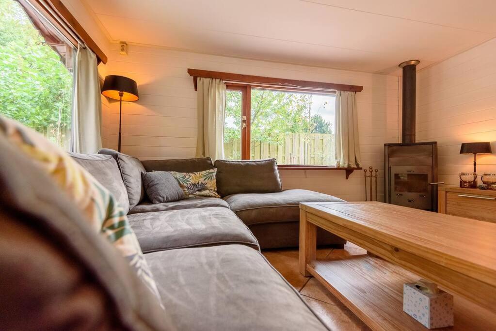 Spacious Wooden Cottage With Infra-Red Sauna At Veluwe Putten Exteriér fotografie